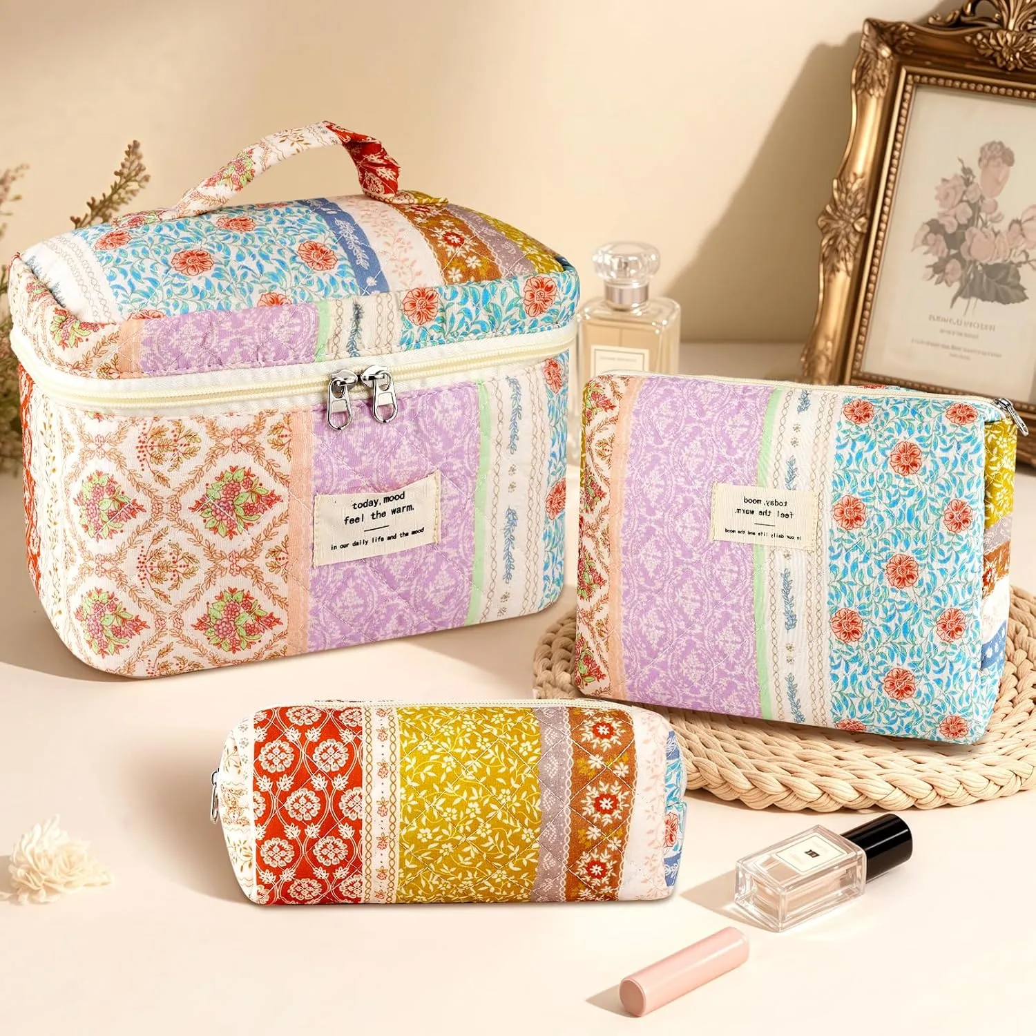 3Pc Cotton Quilted Makeup Bags for Women Large Small Coquette Floral Travel Cosmetic Bag Set Aesthetic Cute Flower Makeup Pouch Portable Toiletry Bag Puffy Essential Storage Organizer Bag