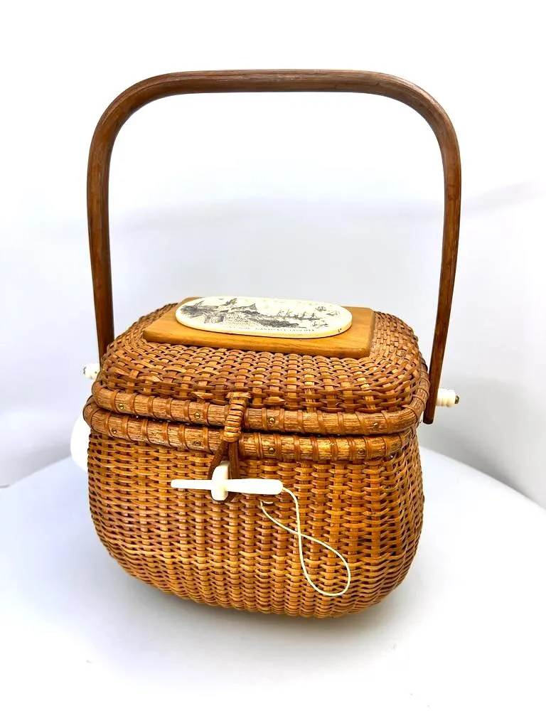 FARNUM NANTUCKET STYLE RATTAN CREEL BASKET