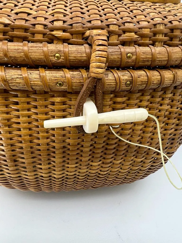 FARNUM NANTUCKET STYLE RATTAN CREEL BASKET
