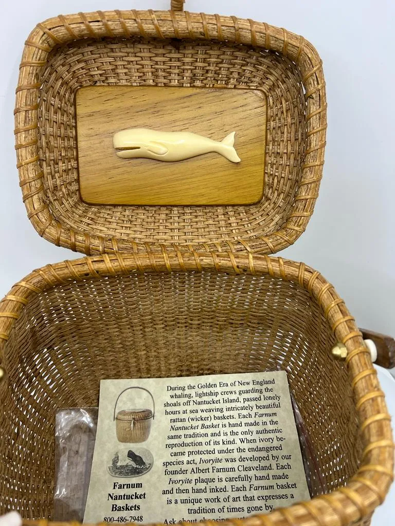 FARNUM NANTUCKET STYLE RATTAN CREEL BASKET