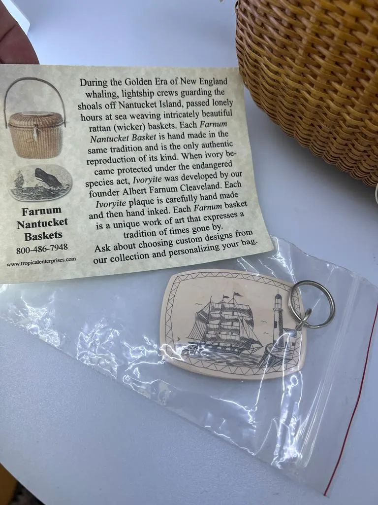 FARNUM NANTUCKET STYLE RATTAN CREEL BASKET
