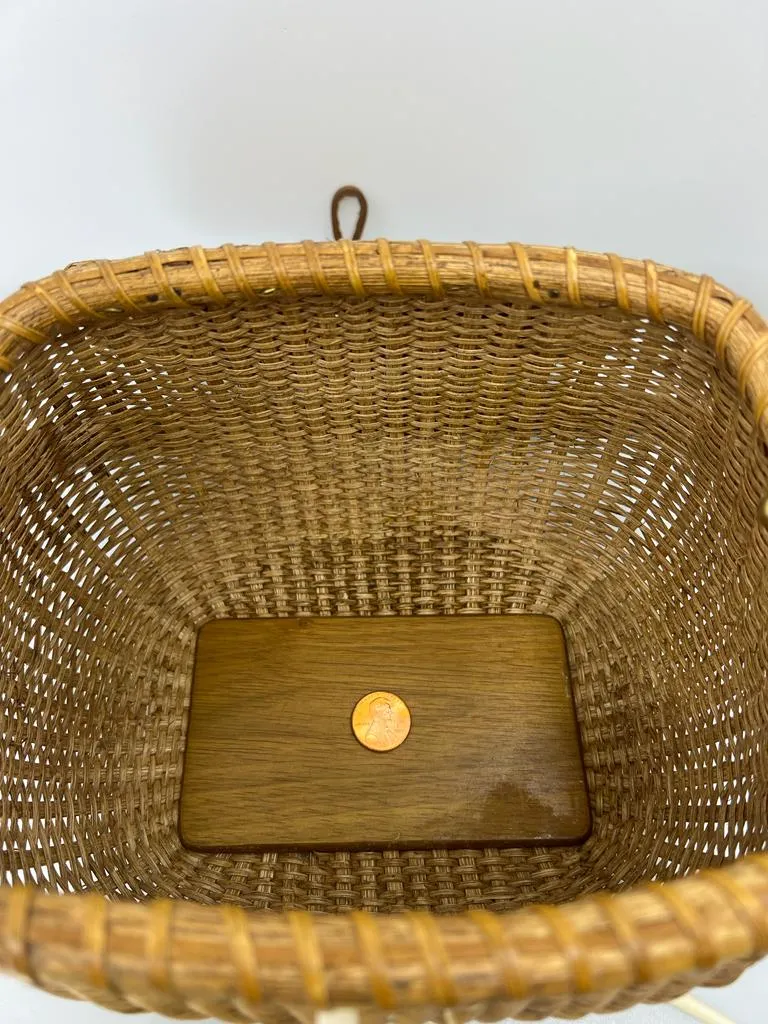 FARNUM NANTUCKET STYLE RATTAN CREEL BASKET