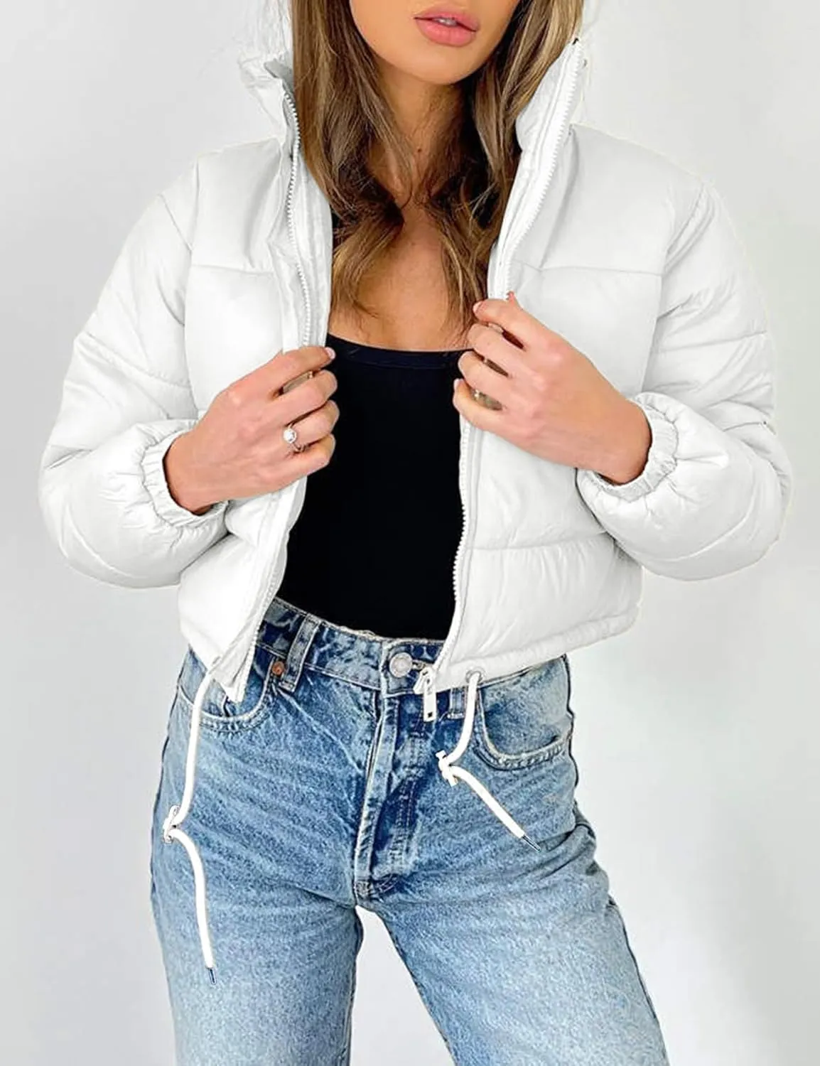 Flygo Women Cropped Puffer Jacket Winter Long Sleeve Quilted Puffy Bubble Padded Short Coats with Drawstring