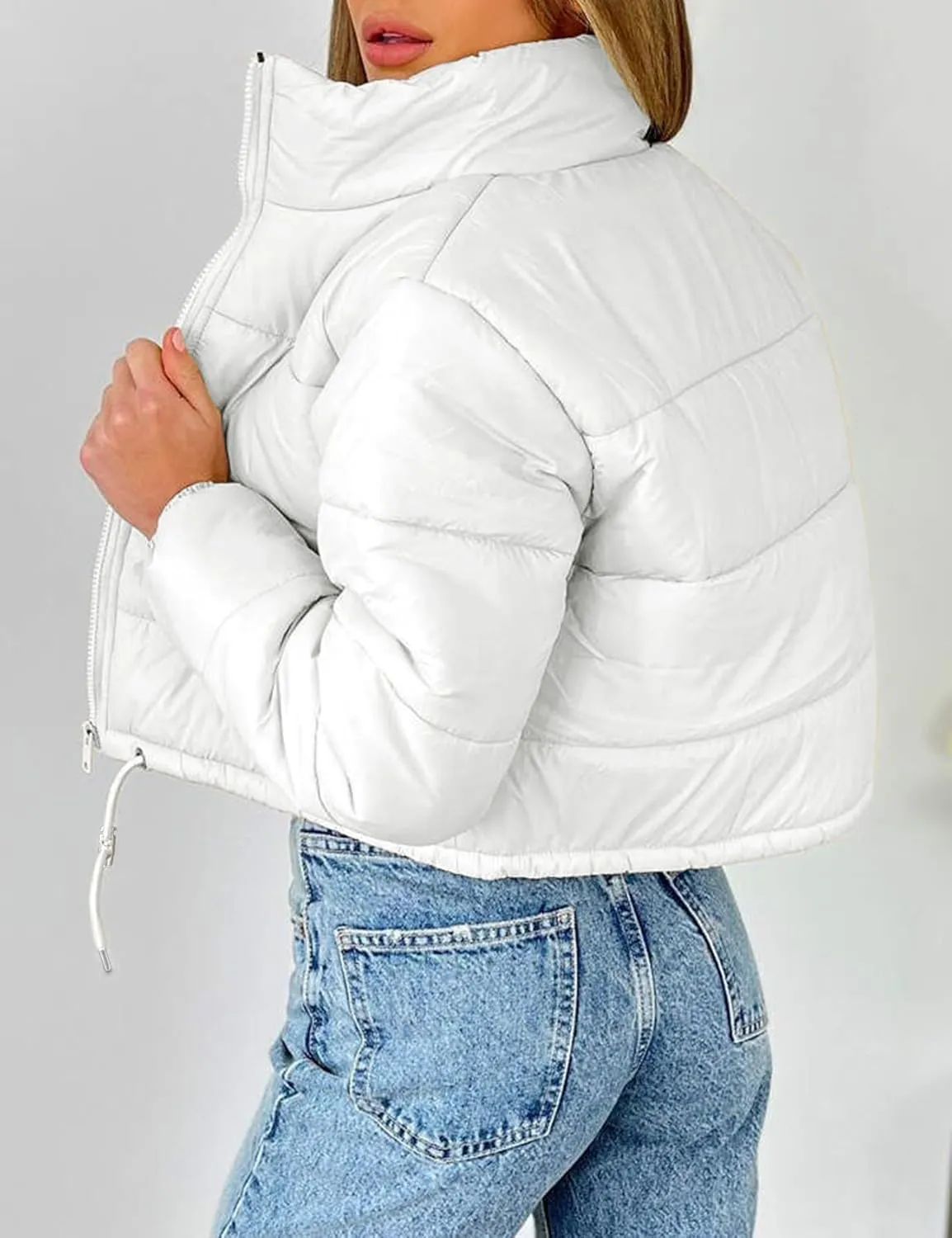 Flygo Women Cropped Puffer Jacket Winter Long Sleeve Quilted Puffy Bubble Padded Short Coats with Drawstring
