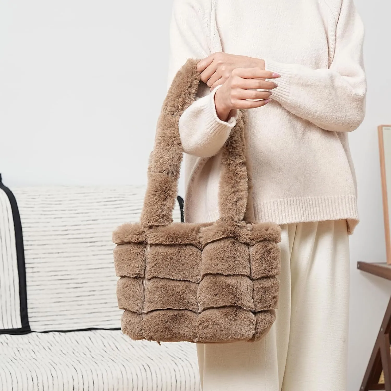 Furry Purse for Women, Plush Shoulder Handbag Faux Fur Bag Fluffy Tote Bag,Winter Quilted Puffy Tote Handbag