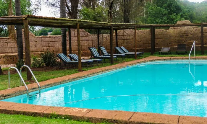 Gauteng: 2-Night Stay for 2 Adults and 1 Child including Breakfast & Dinner at Zebra Nature Reserve