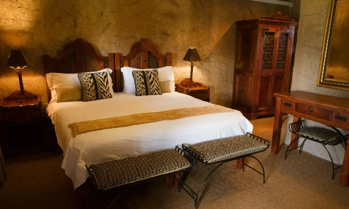 Gauteng: 2-Night Stay for 2 Adults and 1 Child including Breakfast & Dinner at Zebra Nature Reserve