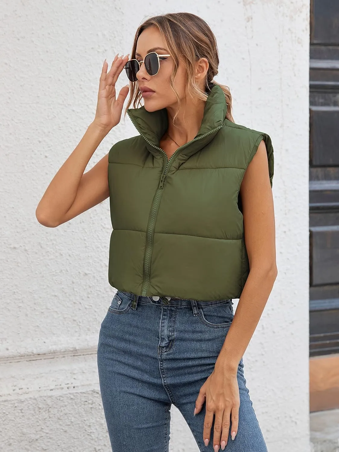 Gihuo Womens Cropped Puffer Vest Winter Crop Vest Lightweight Sleeveless Warm Outerwear Puffer Jacket Padded Gilet
