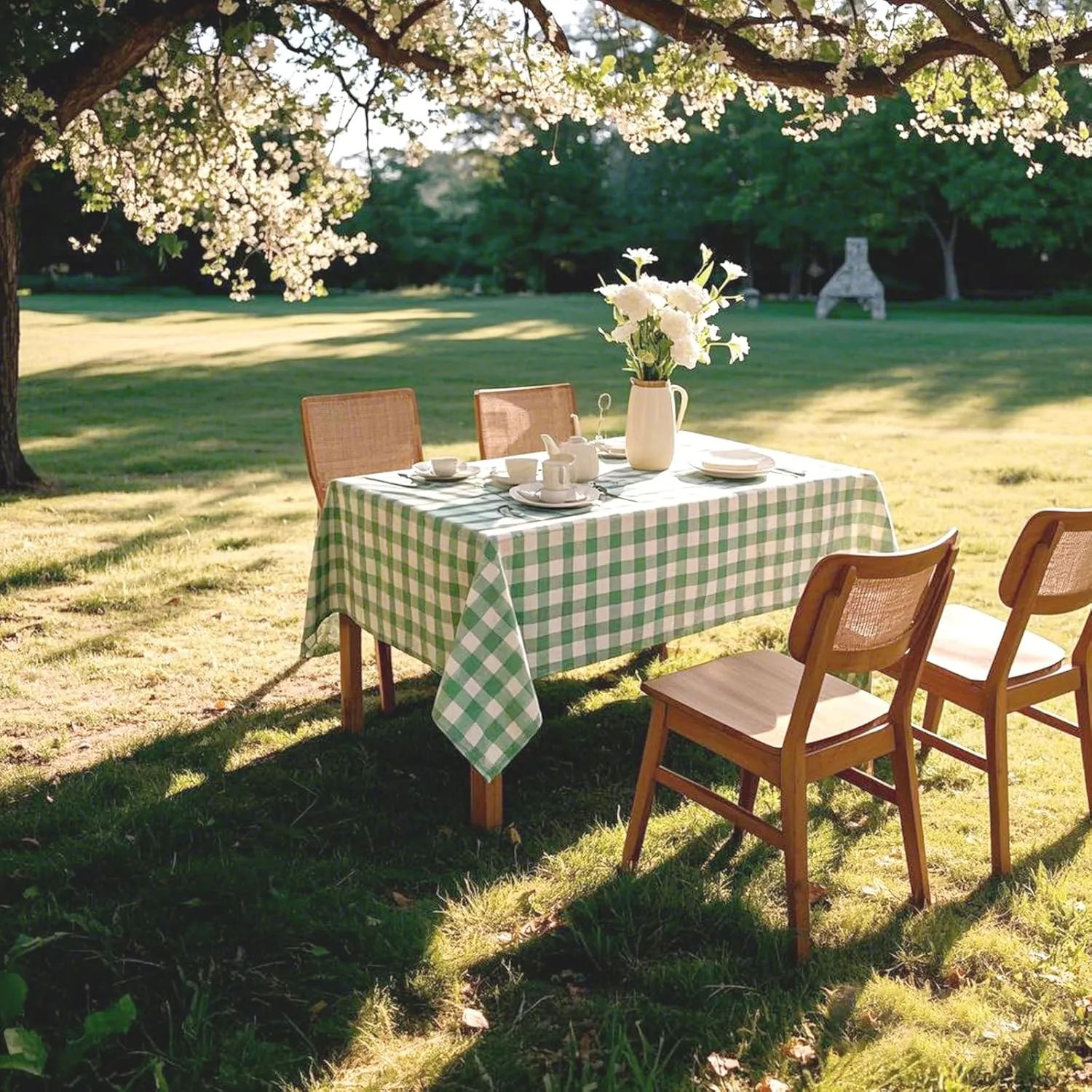 Gingham Tablecloth – Waterproof Rectangle Table Cloth, Wrinkle-Resistant Polyester Checkered Tablecloth, Washable Picnic Table Cover for Dining, Camping, Outdoor (Light Green, 55"×71")
