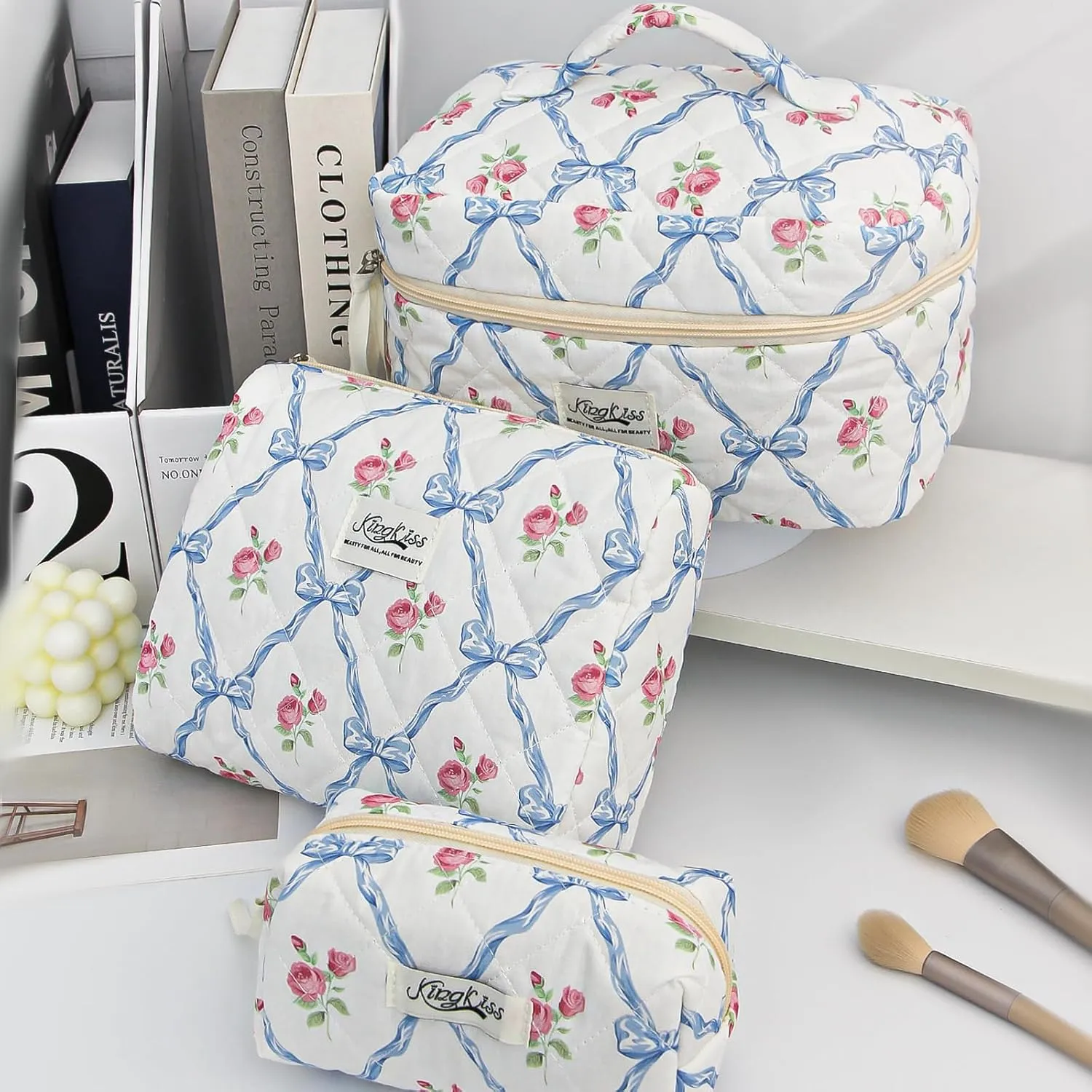 kingkiss Makeup Bag, Quilted Cosmetic Bag, Large Capacity Make Up Bag for Women, Cute Floral Storage Toiletry Bag Travel Storage Makeup Bag(Blue)