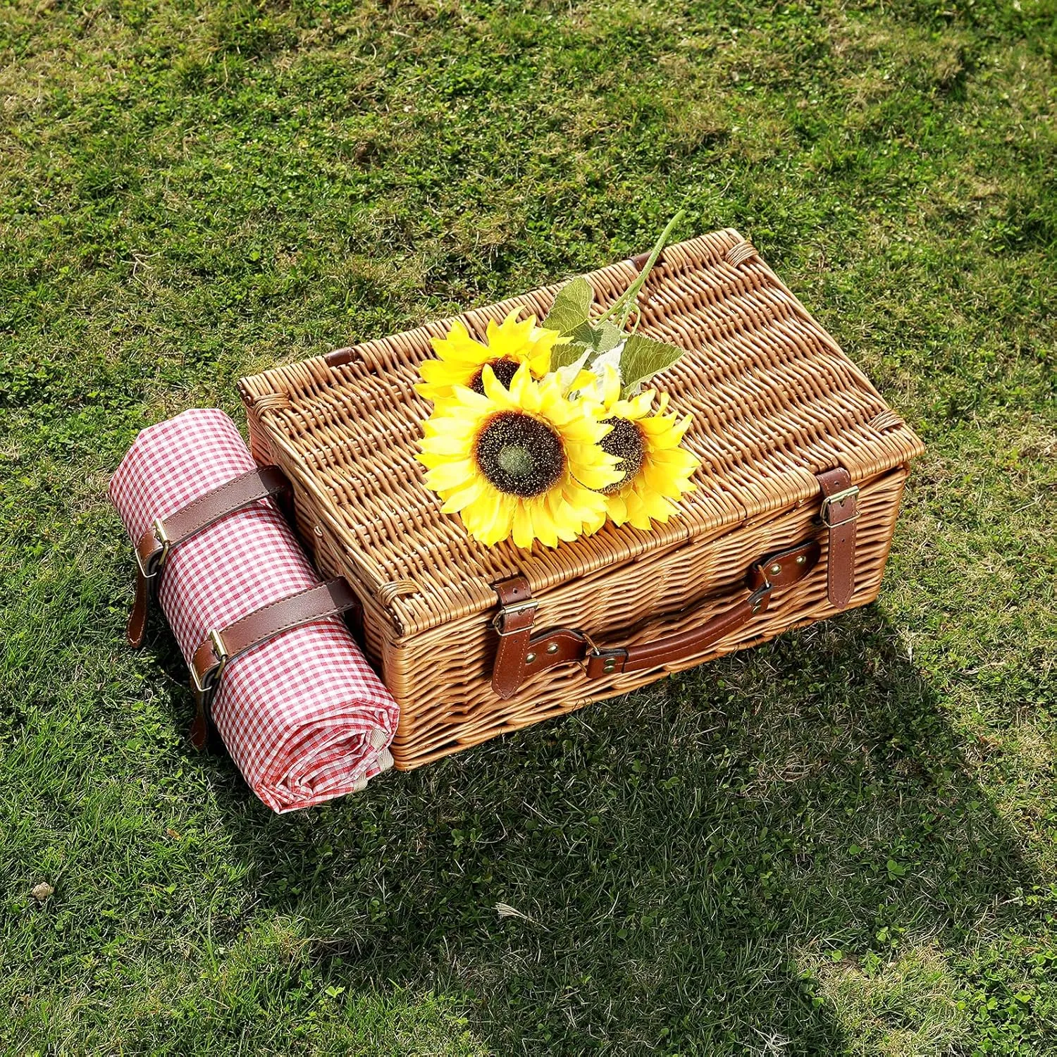 Picnic Basket for 4 Persons with Waterproof Picnic Blanket and Insulated Cooler, Large Wicker Picnic Basket for Camping, Outdoors, Valentine's Day, Christmas, Birthday, Wedding Gift
