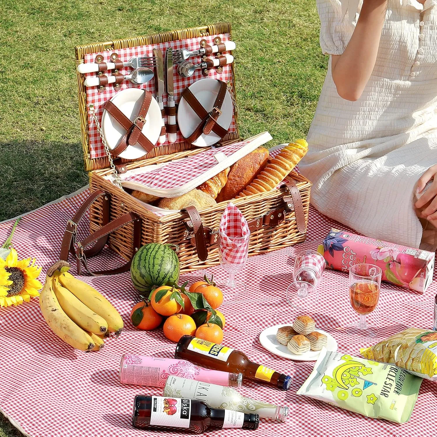 Picnic Basket for 4 Persons with Waterproof Picnic Blanket and Insulated Cooler, Large Wicker Picnic Basket for Camping, Outdoors, Valentine's Day, Christmas, Birthday, Wedding Gift