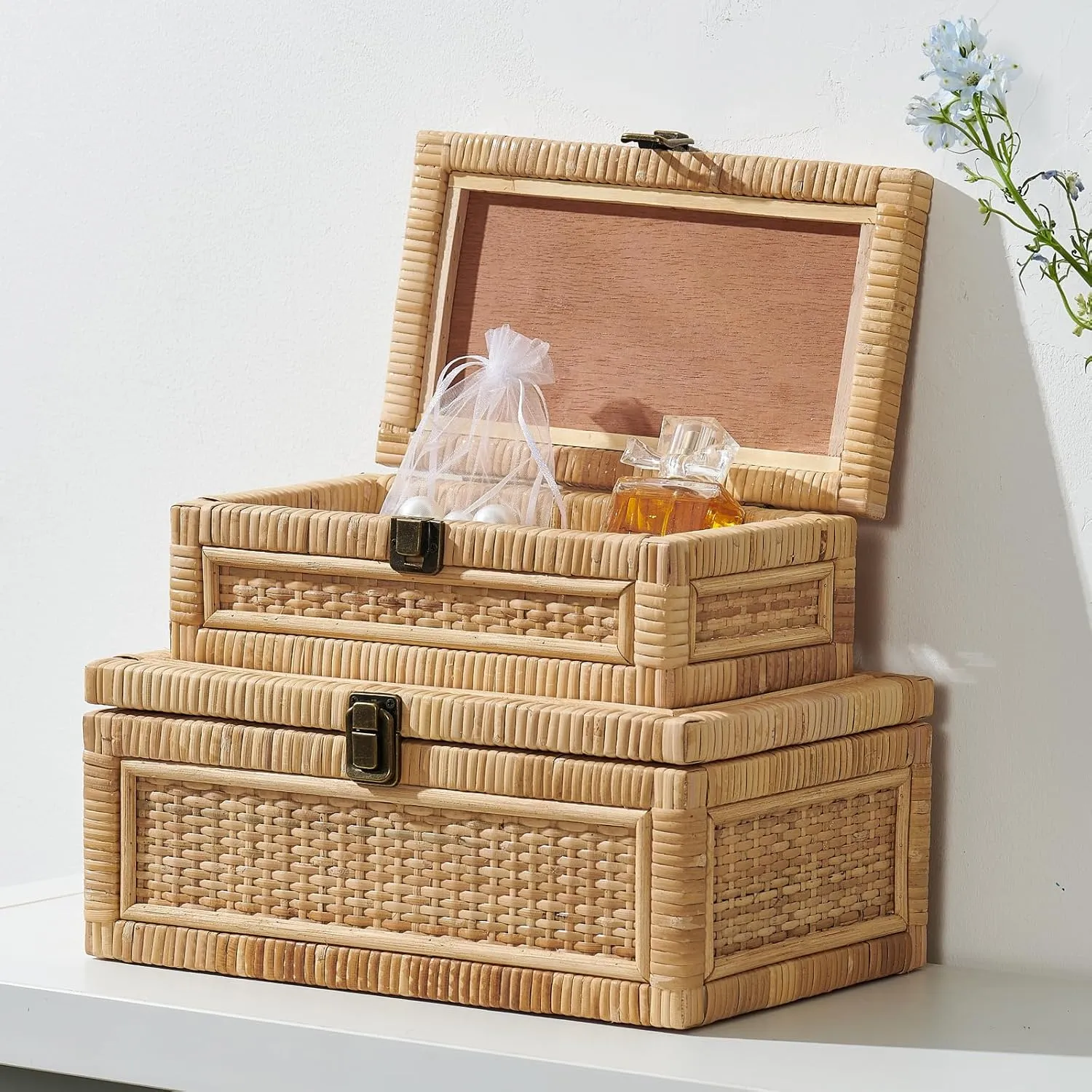 Rattan Box with Lid Decorative Natural Handmade Boho Rattan Baskets Woven Wicker Cane Bins Keepsake Memory Jewelry Boxes Rectangular Desk Shelf Closet Organizer Container (Small Size)