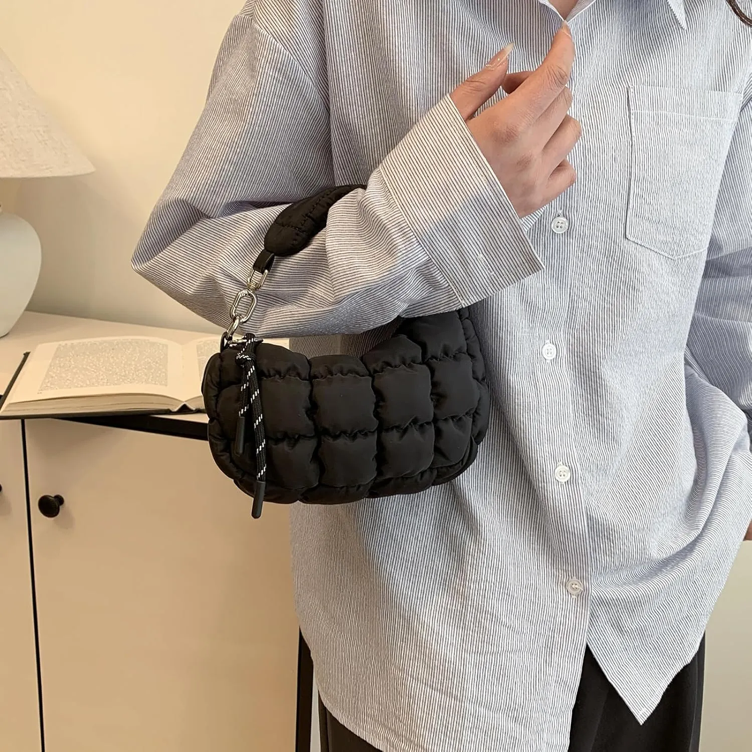 Small Puffer Purse, Mini Puffer Bag Wristlet Purses for Women Office Shopping, Lightweight Nylon Quilted Bag Gift