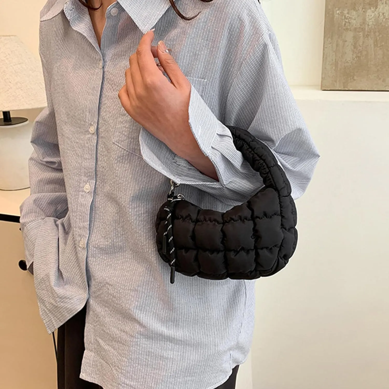 Small Puffer Purse, Mini Puffer Bag Wristlet Purses for Women Office Shopping, Lightweight Nylon Quilted Bag Gift
