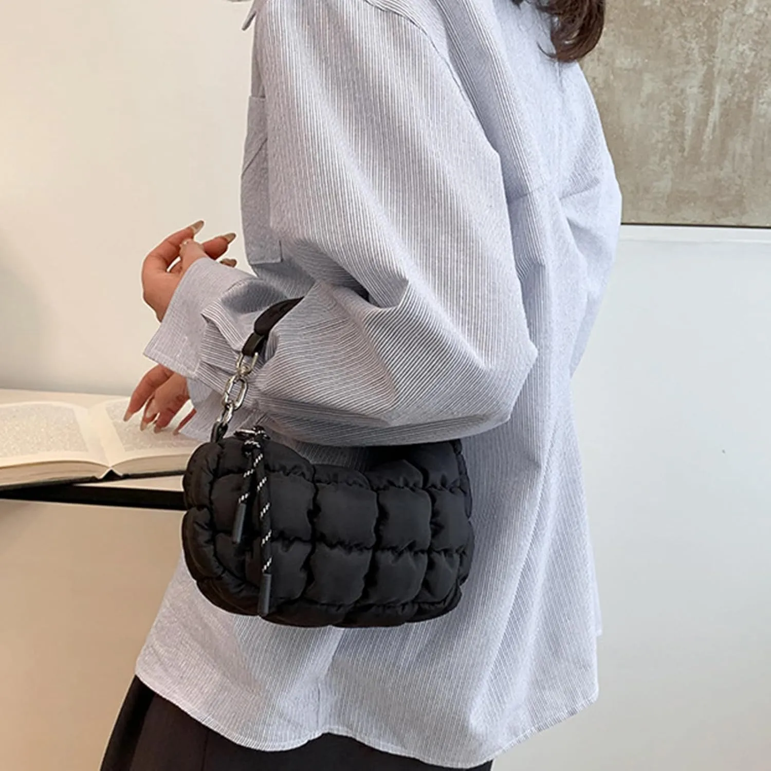 Small Puffer Purse, Mini Puffer Bag Wristlet Purses for Women Office Shopping, Lightweight Nylon Quilted Bag Gift