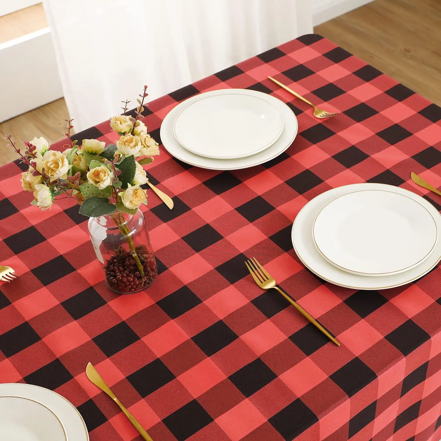 Softalker Christmas Gingham Checkered Rectangle Tablecloth - Buffalo Plaid Farmhouse Table Cloth Waterproof Stain Resistant Table Cover for Kitchen/Party/Holiday - Black and Red, 60 x 84 Inch
