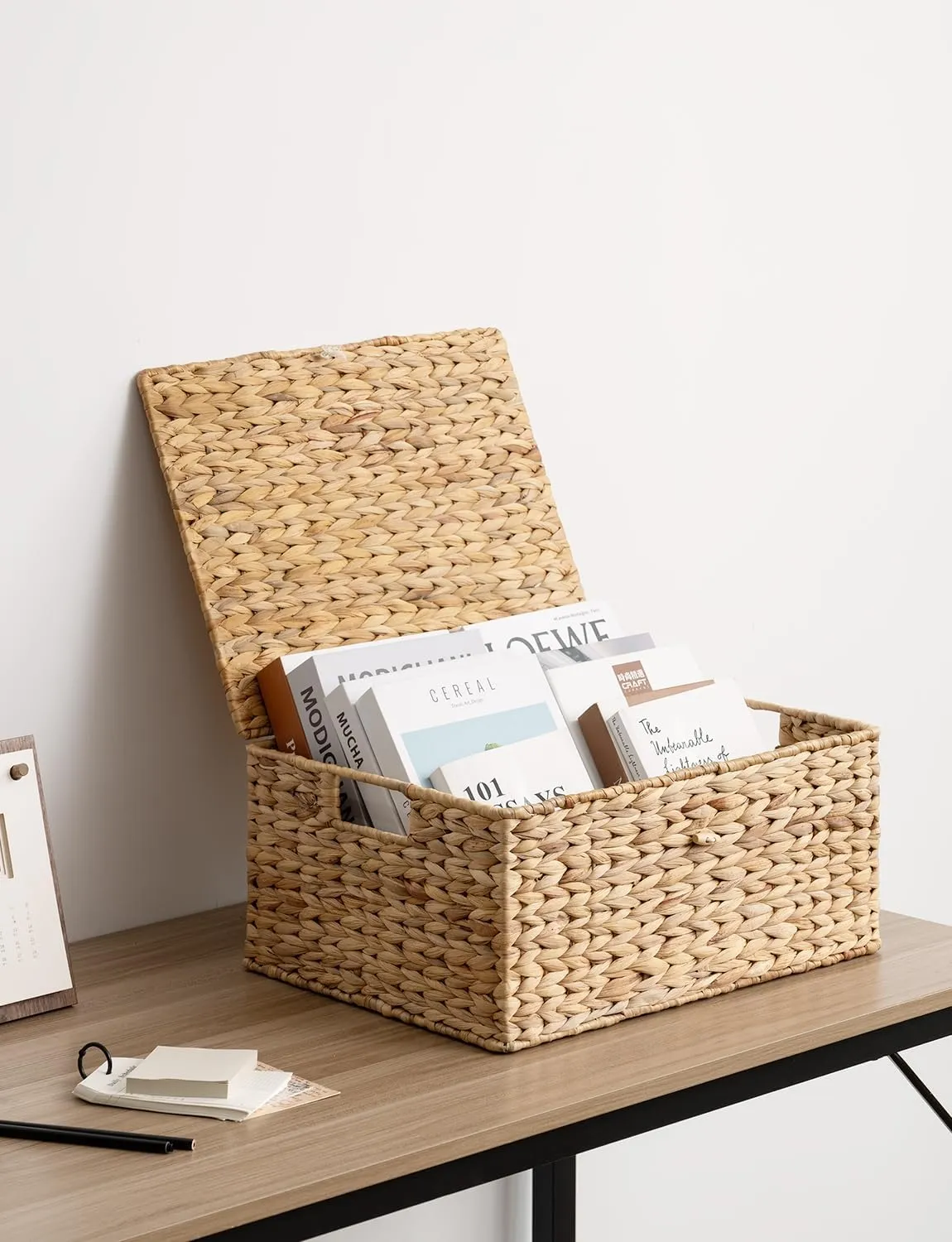 StorageWorks Large Water Hyacinth Baskets for Organizing, Wicker Basket with Lid for Shelves, Storage Basket with Lid and Built-in Handles, 1 Pack