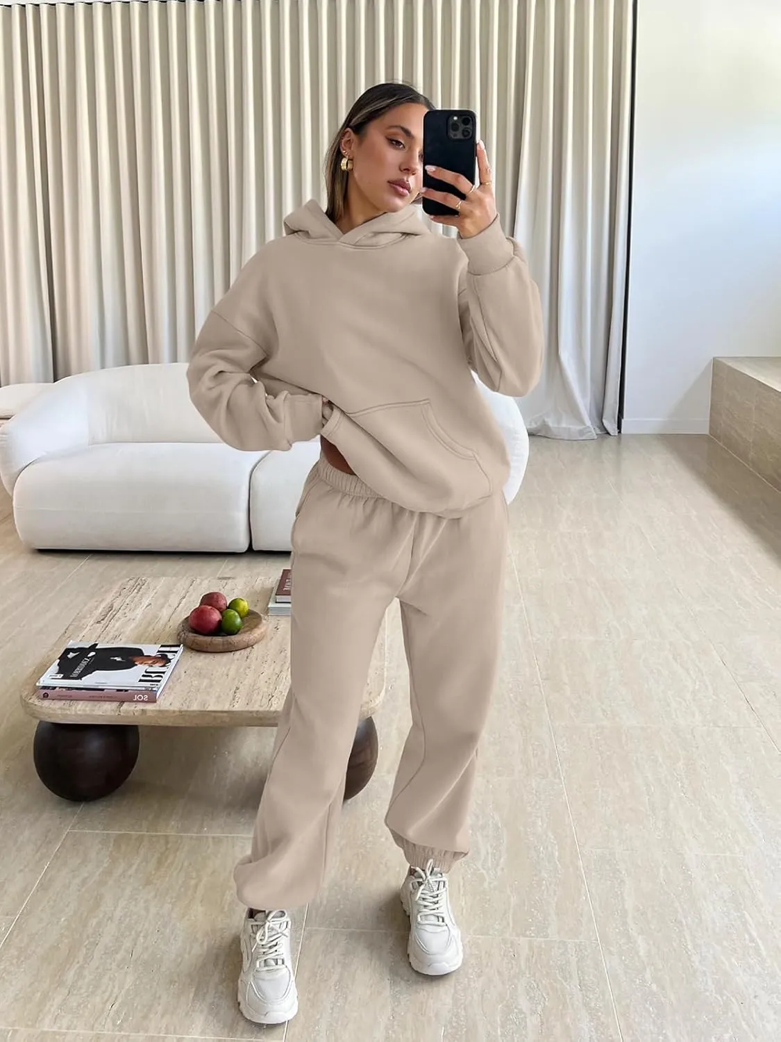 Trendy Queen Sweatsuits Women 2 Piece Outfit Two Piece Lounge Sets Hoodies and Sweatpants Fall Fashion Clothes 2025 Tracksuit