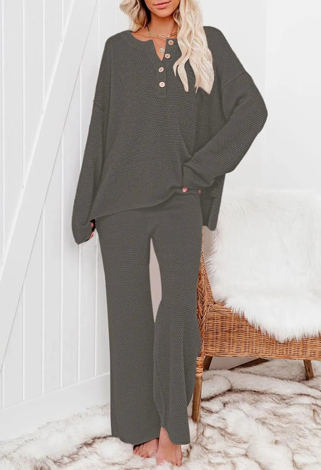 Viottiset Women's 2 Piece Outfits Sweatsuit Knit Long Sleeve Sweater Wide Leg Pants Loungewear