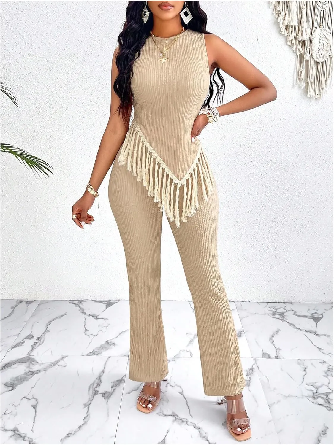 WDIRARA Women's Sleeveless 2 Piece Outfits Asymmetrical Textured Clothing Sets Fringe Tank Top and Pants Set