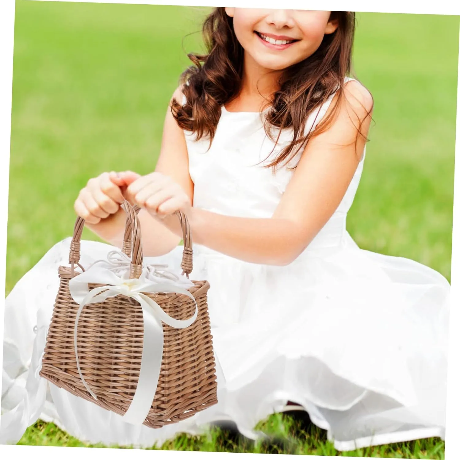 Wicker Handbag Woven Rattan Storage Basket Wedding Flower Girl Baskets Boho Beach Bag Straw Tote Women Summer Clutch Purse with White Ribbon and Top Handles