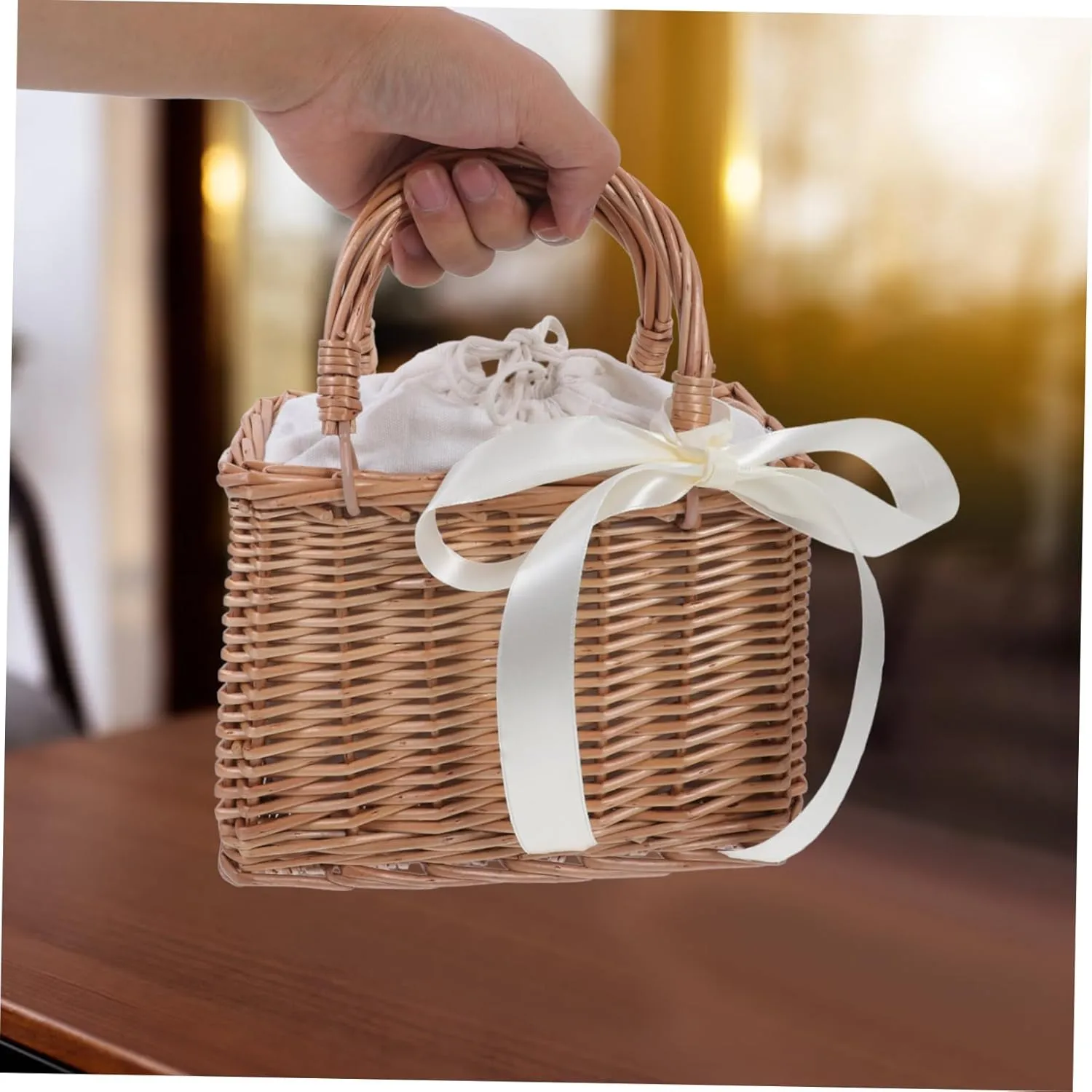 Wicker Handbag Woven Rattan Storage Basket Wedding Flower Girl Baskets Boho Beach Bag Straw Tote Women Summer Clutch Purse with White Ribbon and Top Handles