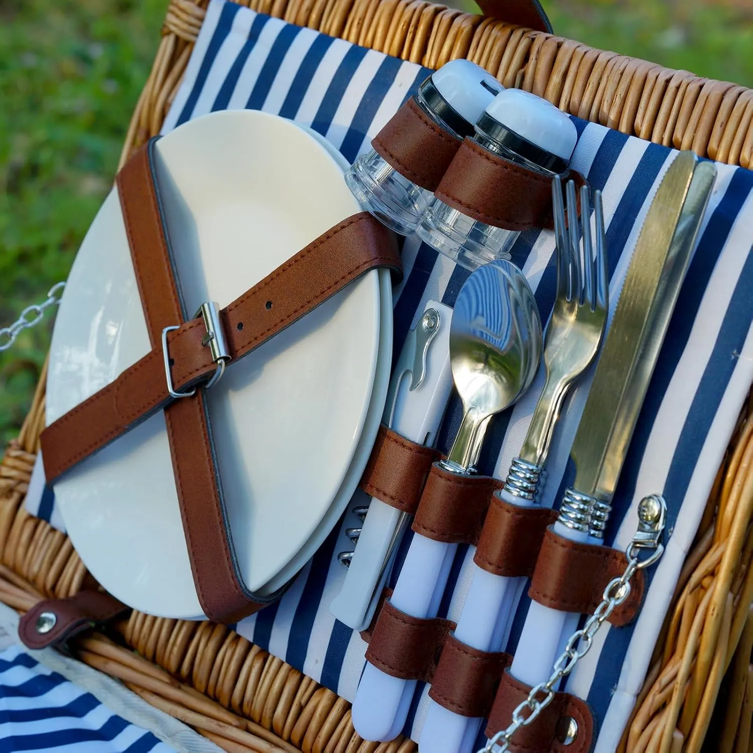 Willow Picnic Basket Set for 2 with Large Insulated Bag and Shoulder Strap, Utensils, Glasses, Wicker Picnic Hamper for Camping, Outdoor, Birthday, Valentine, Navy