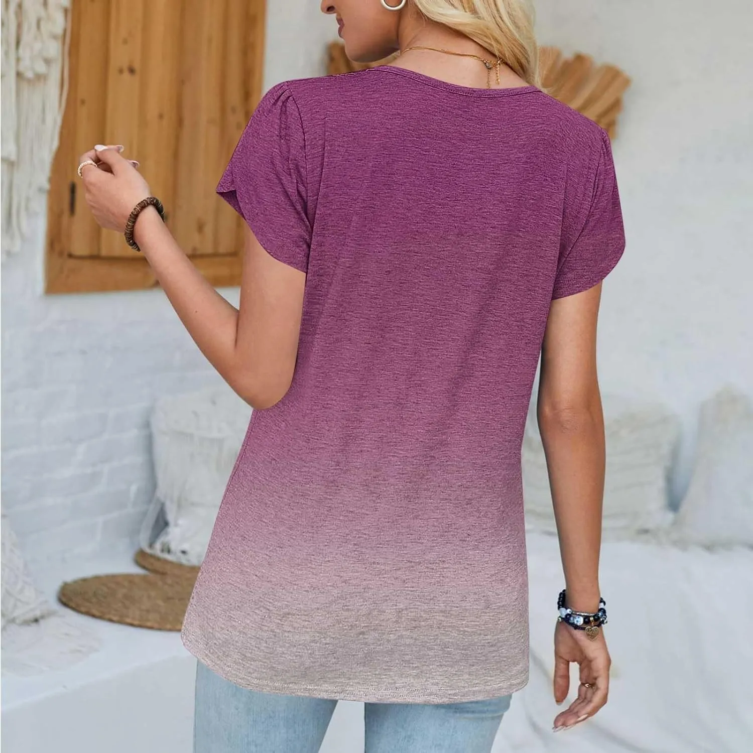 Women's Summer Casual V-Neck Short Sleeved Shirts T-Shirt Floral Printed Tops Basic Tee Tops Loose Tunics Blouse